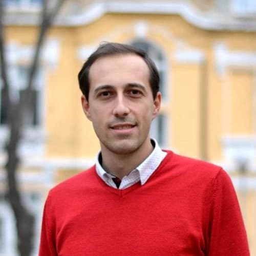 Пламен Петров